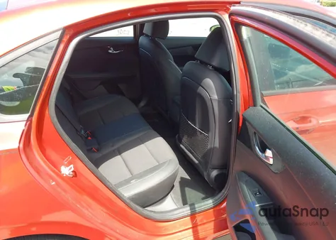 2020 Kia Forte Gt-Line z USA, uszkodzony, nr VIN 3KPF34AD0LE167738